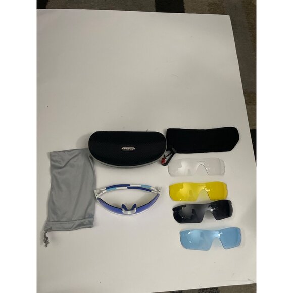 Torege Polarized Sports Sunglasses With 5 Interchangeable Lenses & Accessories - Picture 1 of 9